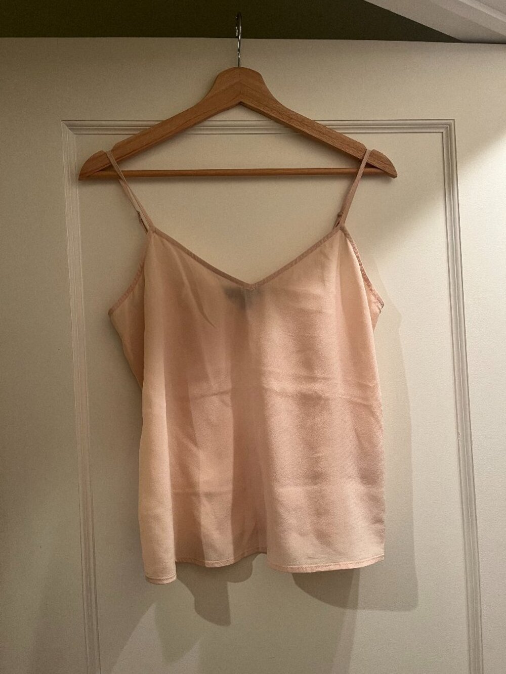 Banana Republic 100% silk camisole